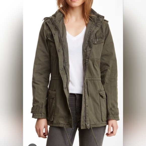 blanc noir Jackets & Blazers - BNCI Cargo Women's Olive Jacket EUC Size Large 21 PTP